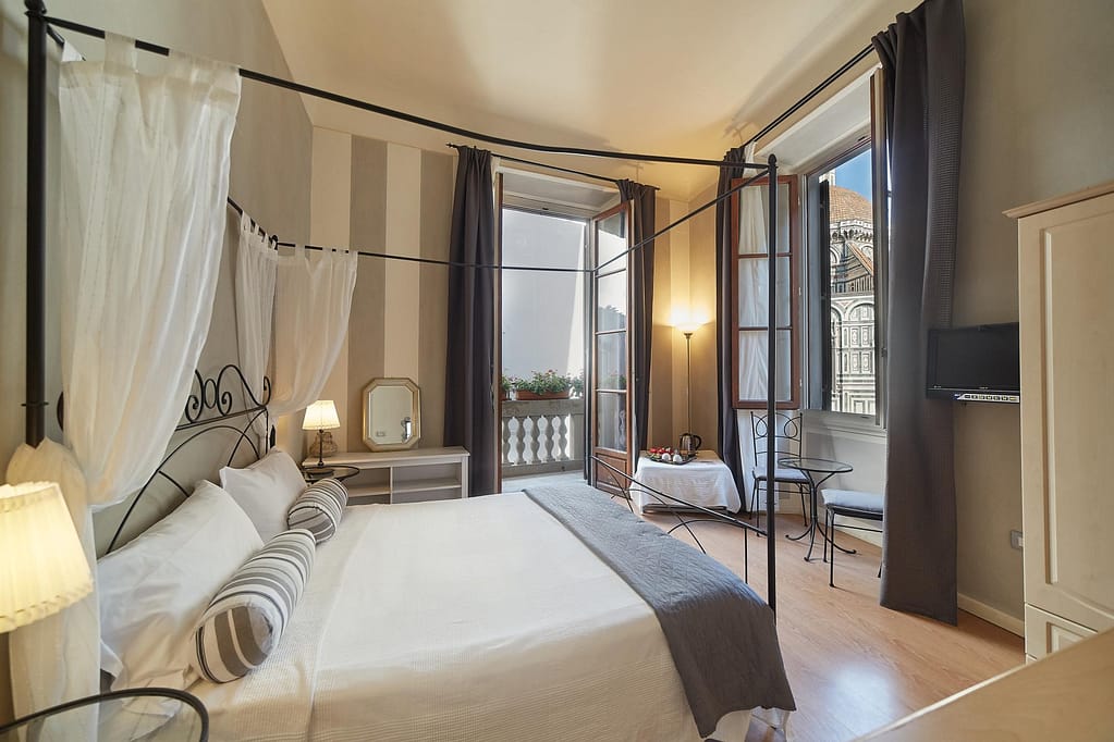 Rooms With A View In Florence - B&B Di Piazza Del Duomo